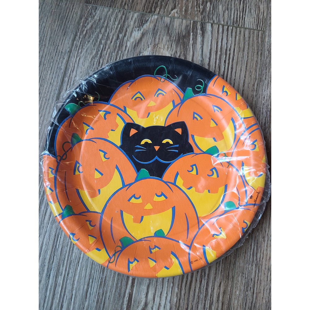 Vintage Hallmark Halloween Paper Plates Black Cat Jack-O-Lantern 8ct HDP0039
